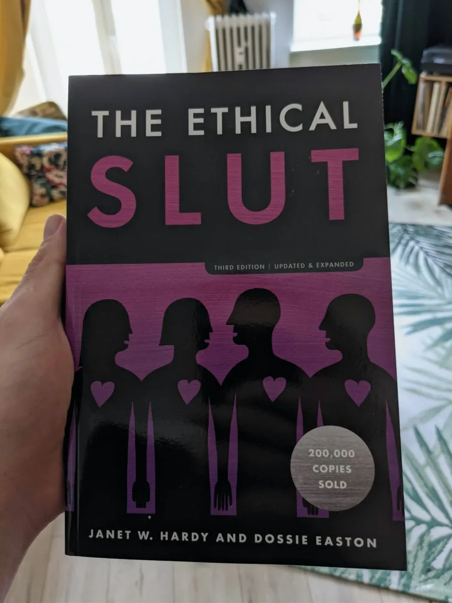Cover of the book The Ethical Slut by Janet W. Hardy & Dossie Easton